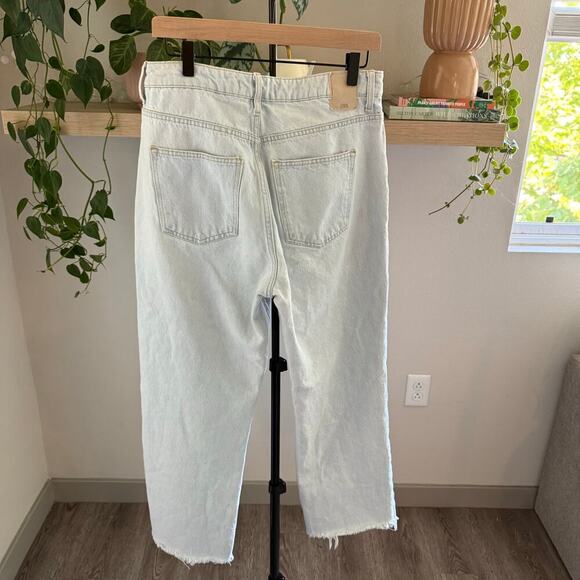 Zara Light Wash Wide Leg Jeans Size 8 Raw Hem 100% Cotton High Rise 30x30 - Picture 2 of 10